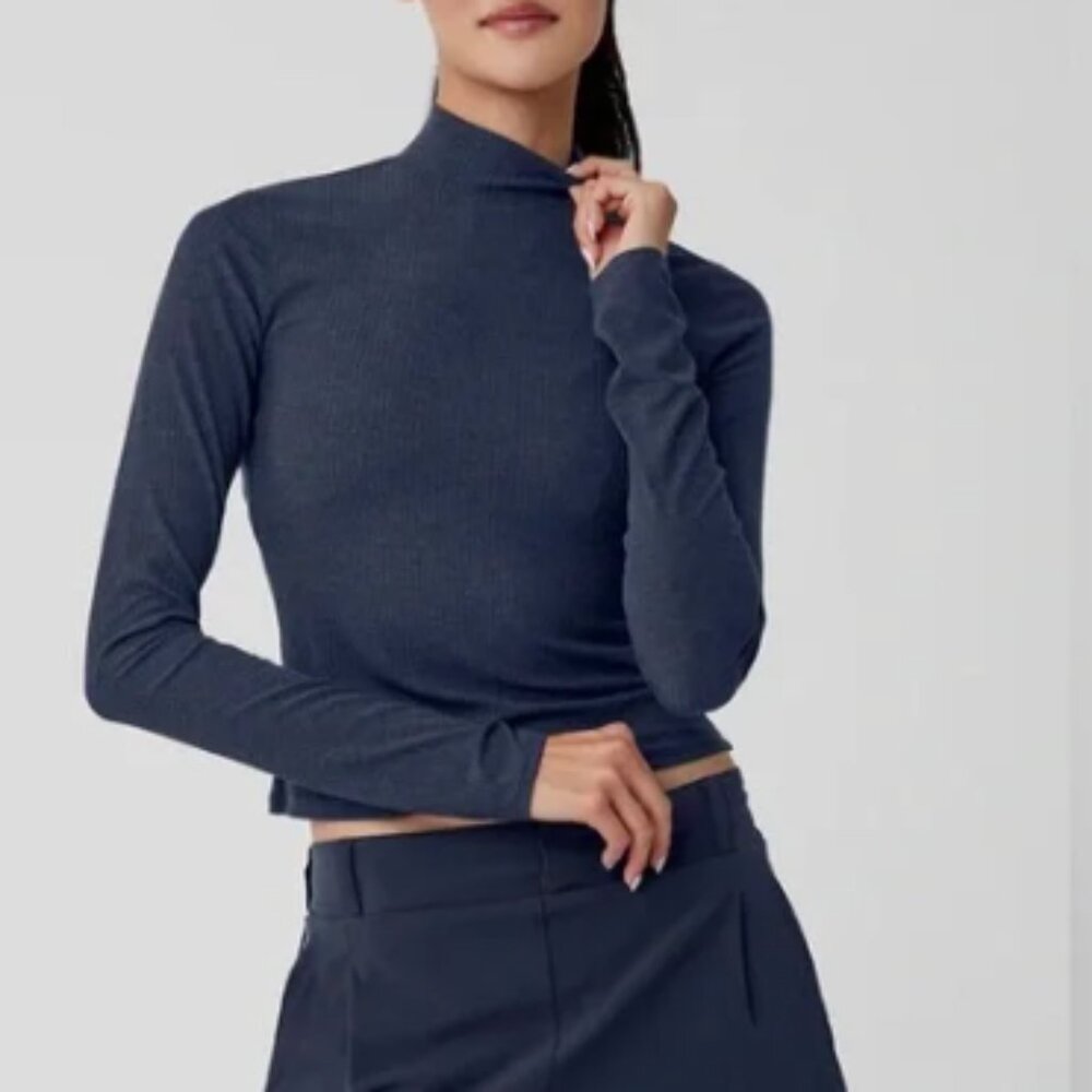 Alo Yoga Ribbed Sea Coast Mockneck Long Sleeve Women’s Top in Navy Blue